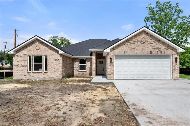 Unit for sale at 505 S 36th Street, Corsicana, TX 75110