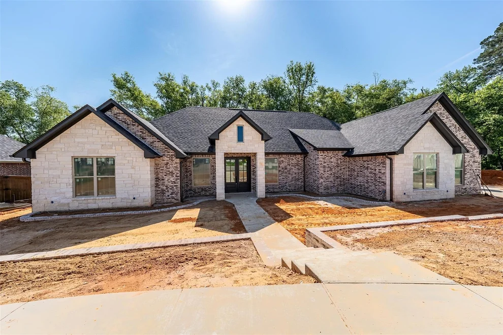 Unit for sale at 2546 Barton Creek Circle, Tyler, TX 75703