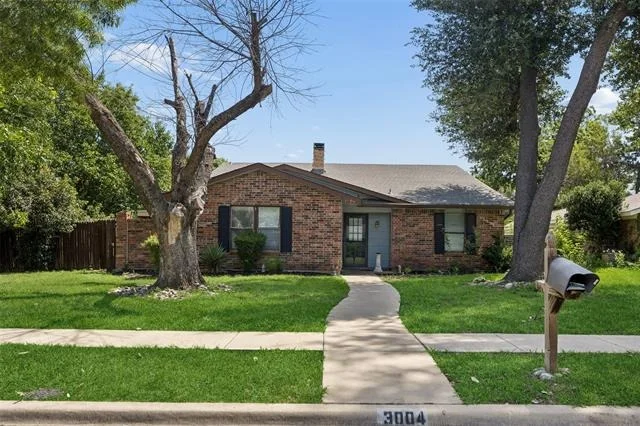 Unit for sale at 3004 Duchess Trail, Plano, TX 75074
