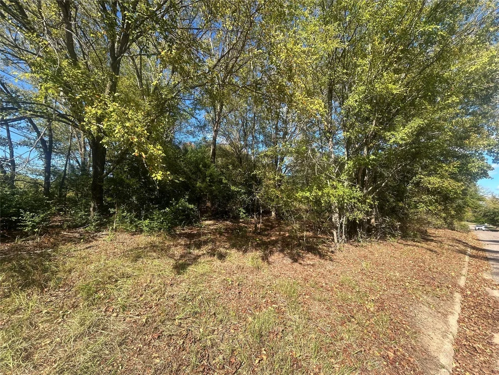 Unit for sale at 9 Bayshore Drive, Athens, TX 75752