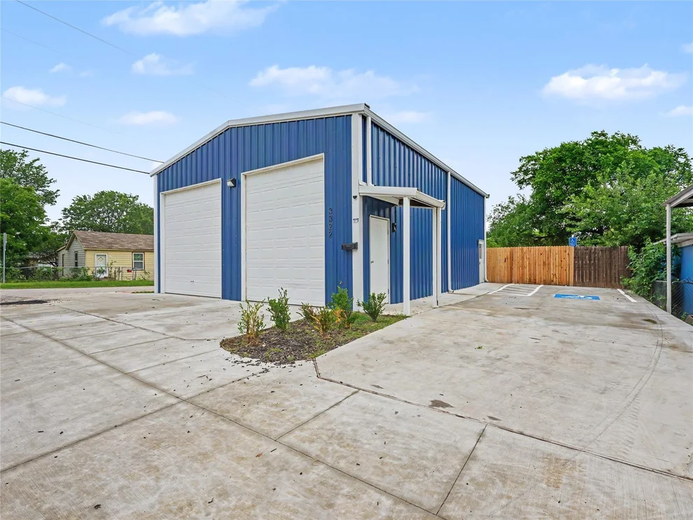 Unit for sale at 3322 N Calhoun Street, Fort Worth, TX 76106