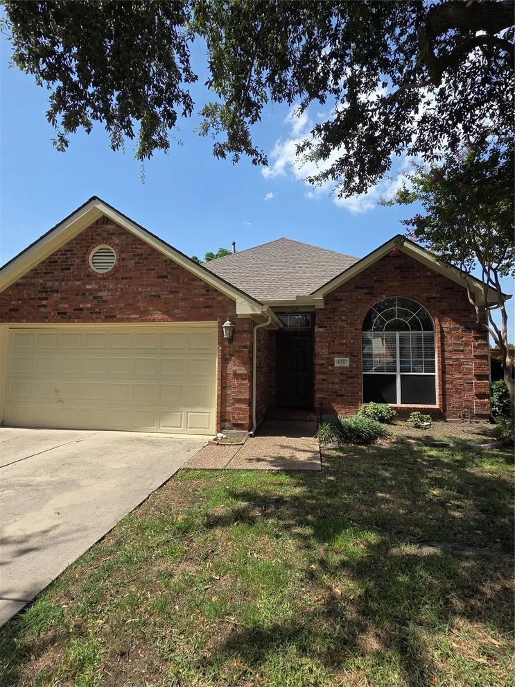 Unit for sale at 4301 Giovanni Drive, Plano, TX 75024