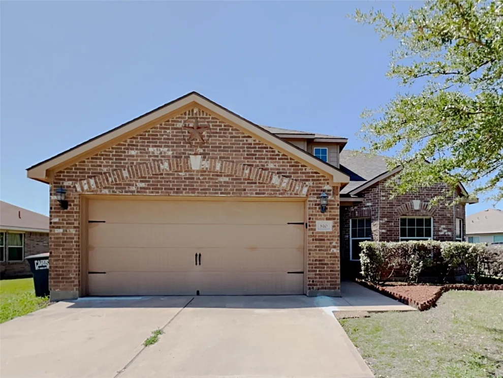 Unit for sale at 810 Oak Hollow Lane, Anna, TX 75409
