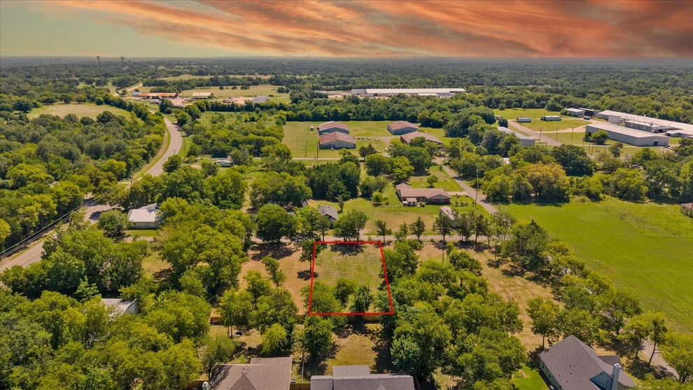 Unit for sale at 405 3rd Street, Commerce, TX 75428