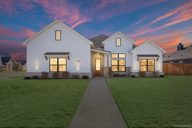 Unit for sale at 800 Forward Pass Drive, Hewitt, TX 76643