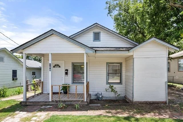 Unit for sale at 109 E Tyler Street, Ennis, TX 75119