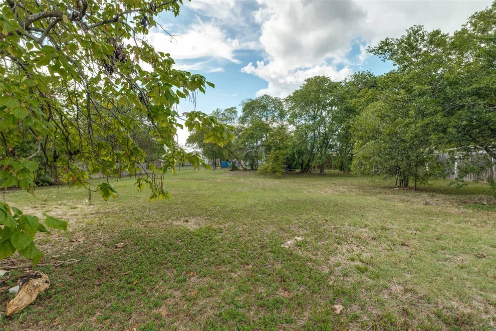 Unit for sale at 906 Hamilton Street, McKinney, TX 75069