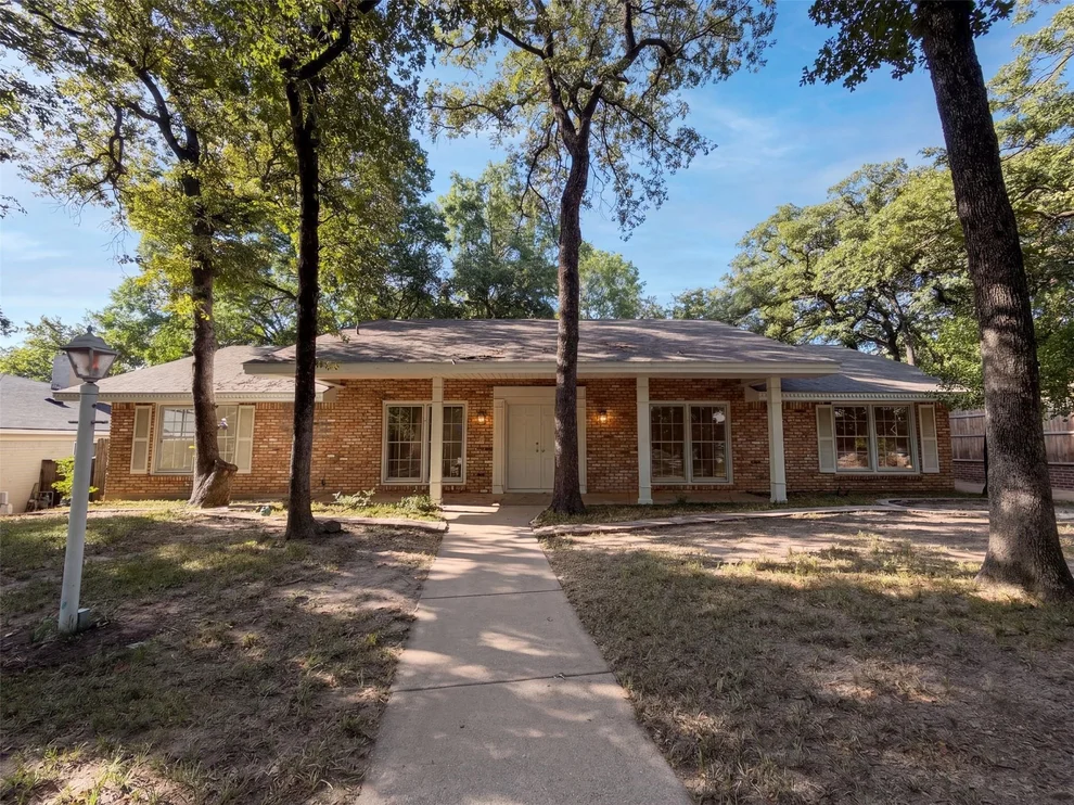 Unit for sale at 813 Wheelwood Drive, Hurst, TX 76053