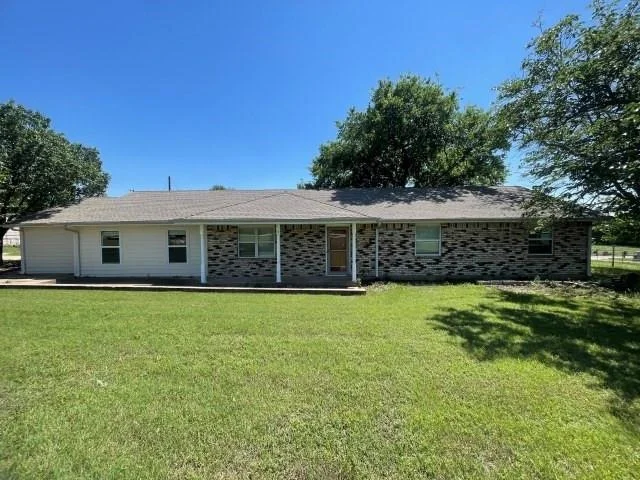 Unit for sale at 3010 Clearview Drive, Midlothian, TX 76065