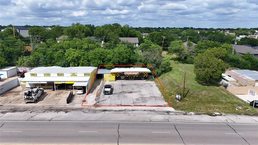 Unit for sale at 2800 Jacksboro Highway, Fort Worth, TX 76114