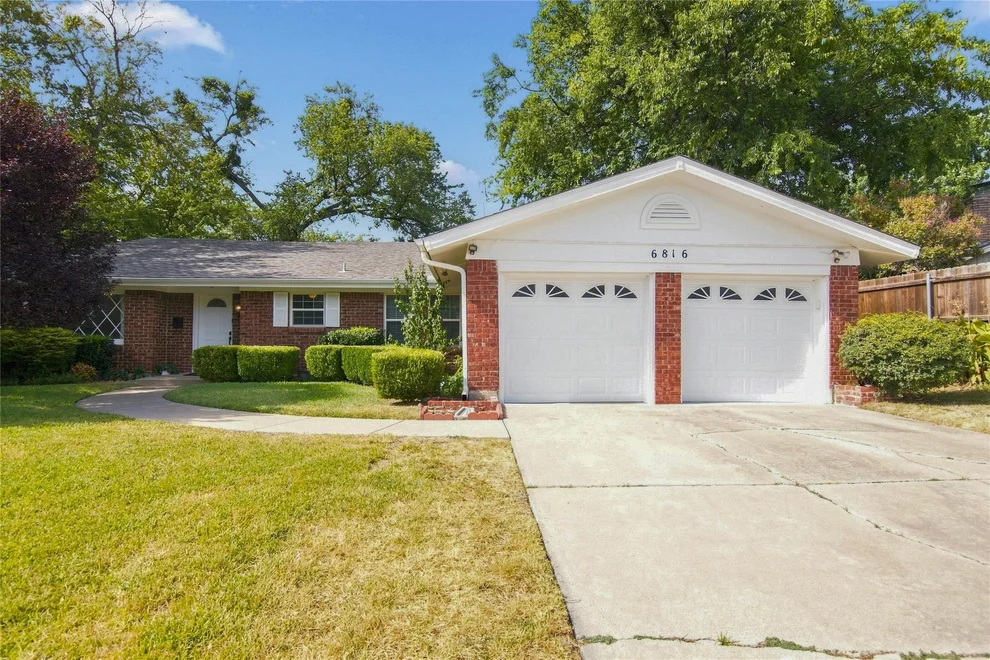 Unit for sale at 6816 Chickering Road, Fort Worth, TX 76116