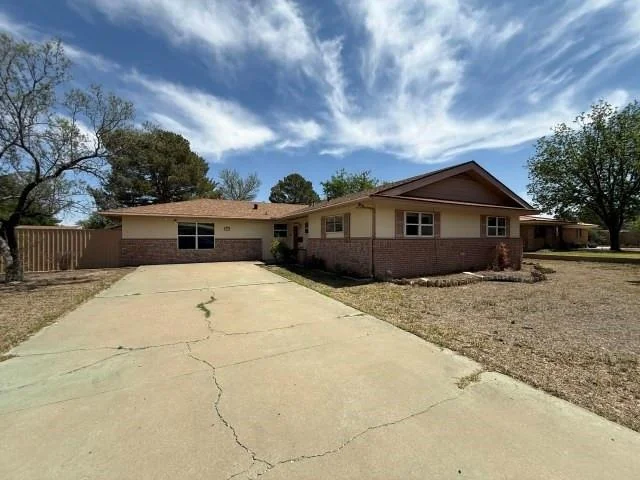 Unit for sale at 306 S Summit Street, Fort Stockton, TX 79735