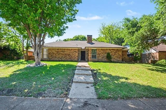 Unit for sale at 3109 Parkside Drive, Plano, TX 75075