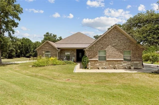 Unit for sale at 3860 Legend Trail, Granbury, TX 76049