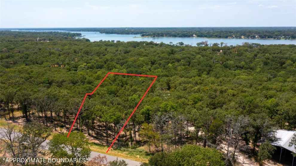 Unit for sale at 7321 Ranch Oaks Trail, Eustace, TX 75124