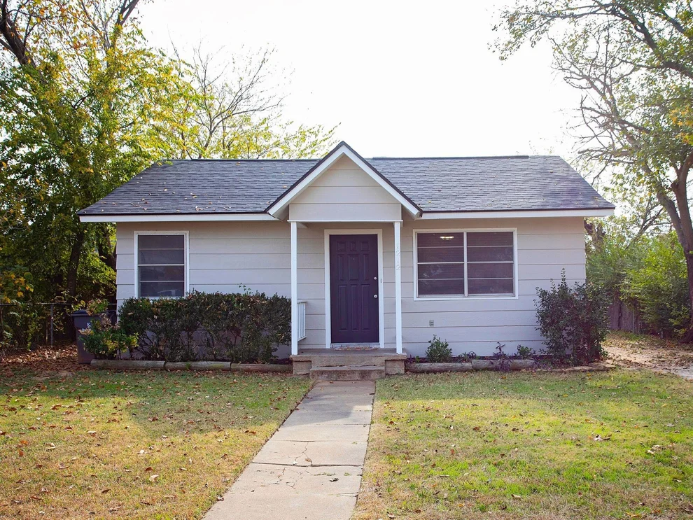 Unit for sale at 1212 3rd Street, Graham, TX 76450
