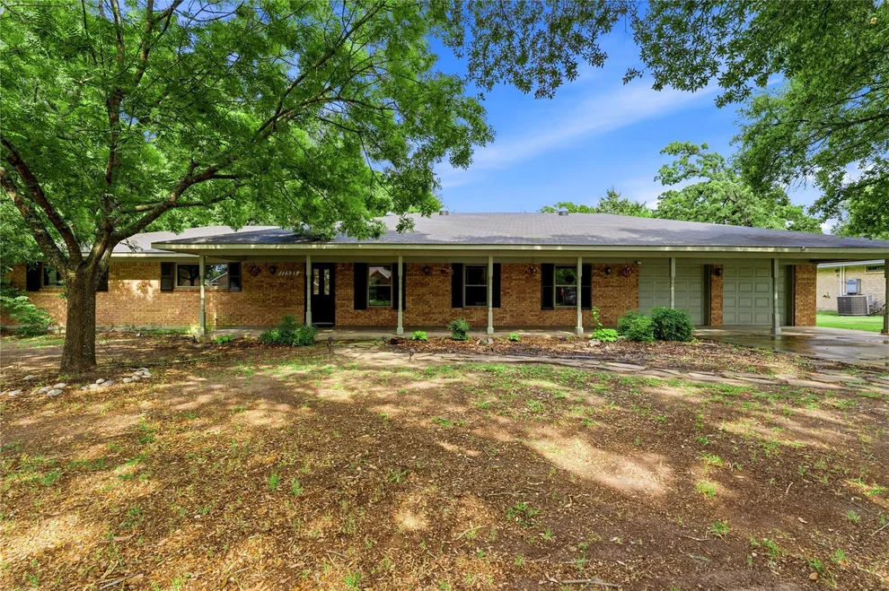 Unit for sale at 17535 Country Club Drive, Kemp, TX 75143