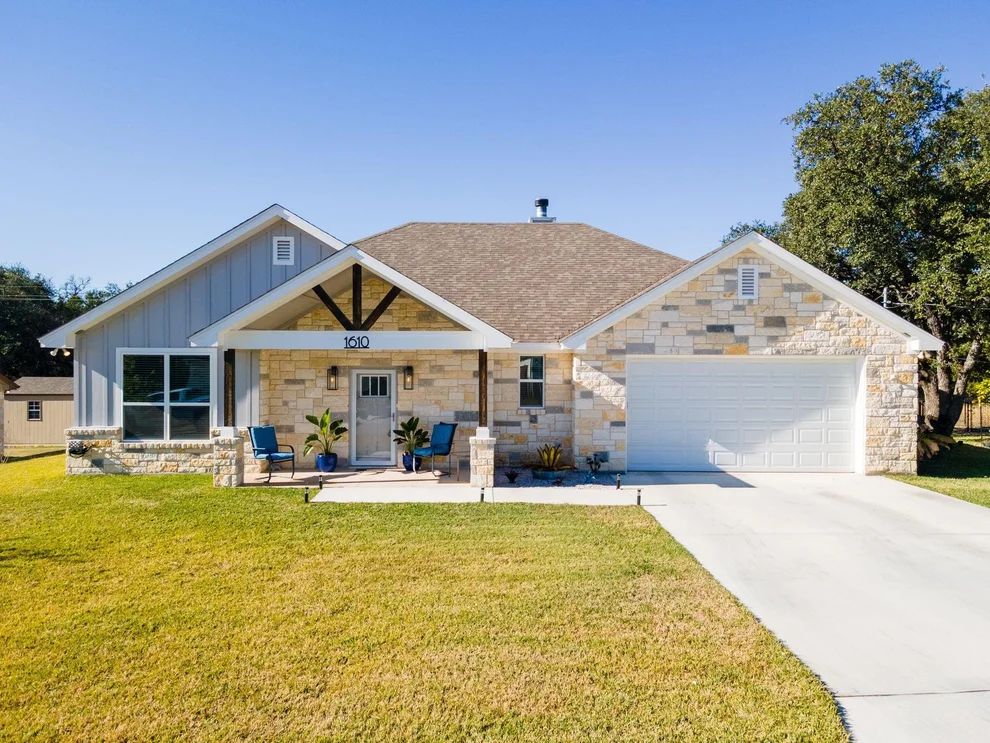 Unit for sale at 1610 Badger Lane, Lampasas, TX 76550