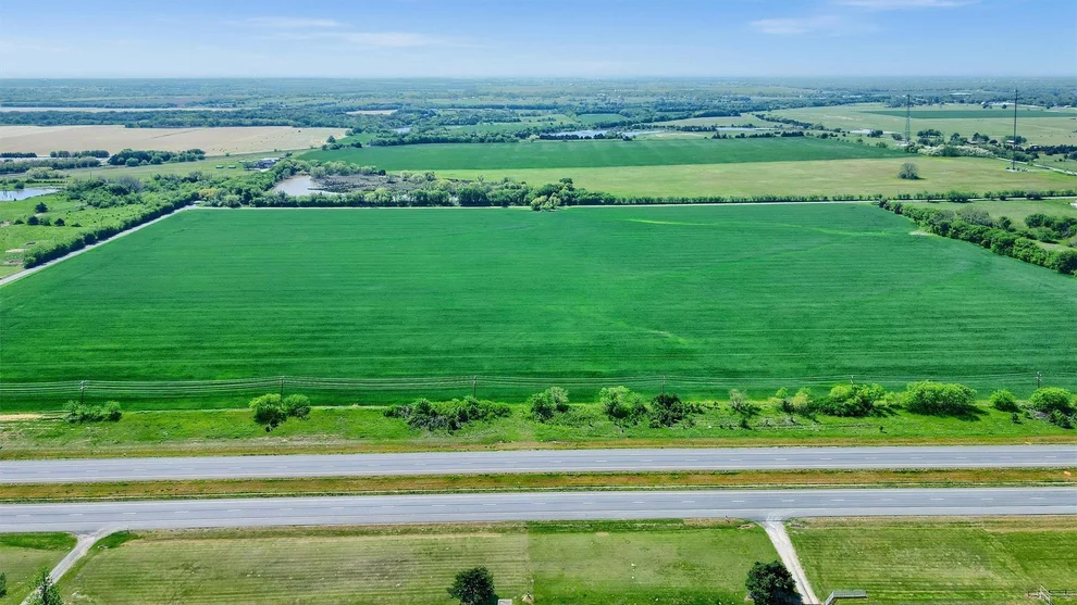 Unit for sale at 53 ac Us-82, Whitesboro, TX 76273