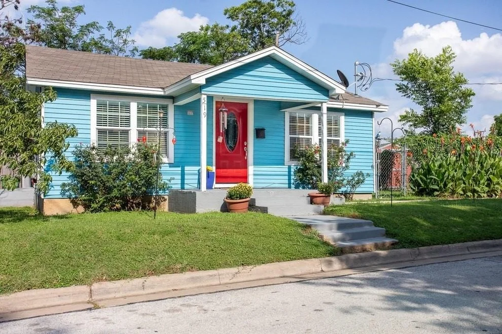 Unit for sale at 519 Taylor Street, Arlington, TX 76011