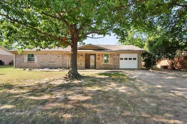 Unit for sale at 419 Carol Avenue, Corsicana, TX 75110