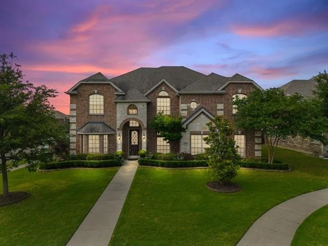 Unit for sale at 100 Cherry Court, Red Oak, TX 75154