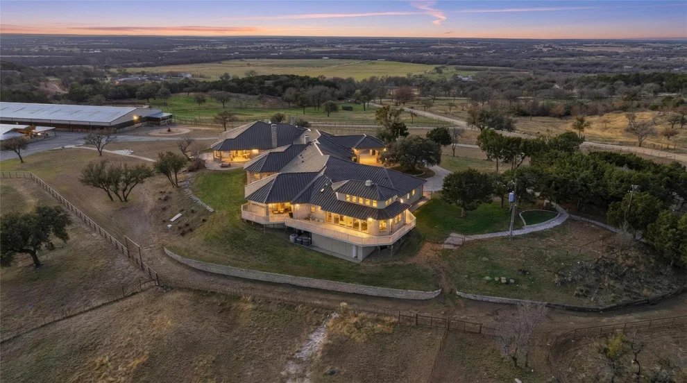 Unit for sale at 128 Countdown Trail, Weatherford, TX 76087