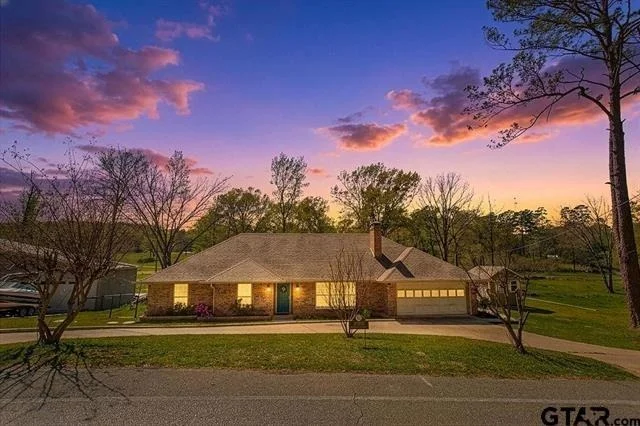 Unit for sale at 206 Hideaway Lane Central, Hideaway, TX 75771