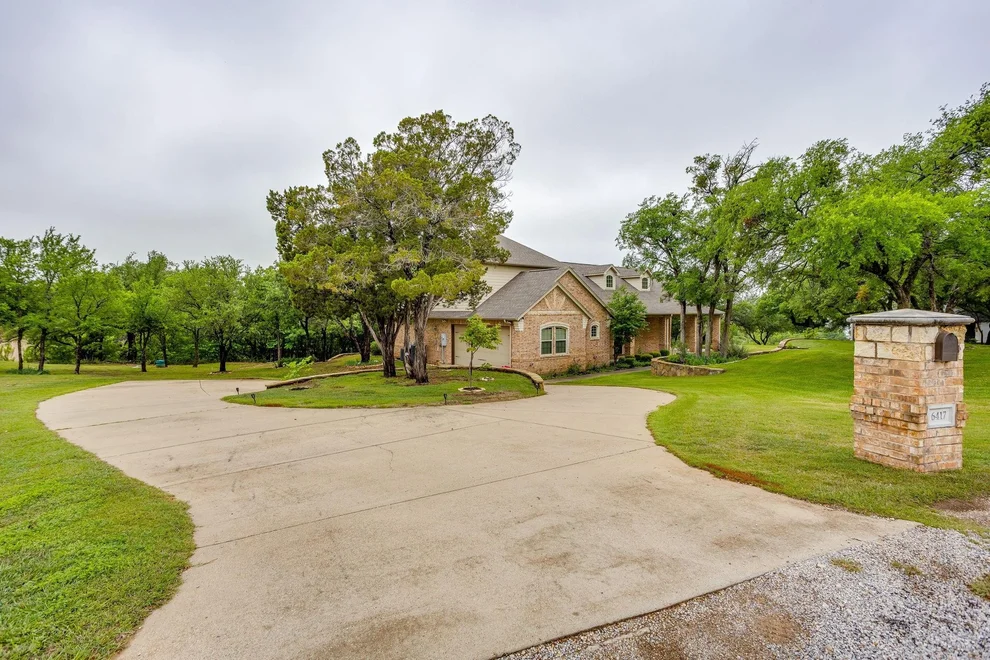 Unit for sale at 6417 Beacon Vista Circle, Granbury, TX 76049
