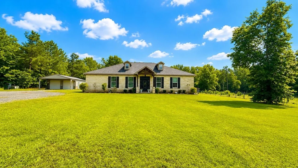 Unit for sale at 637 CR 151, Carthage, TX 75633