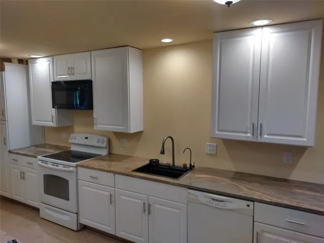 Unit for sale at 202 SW Cindy Lane, Burleson, TX 76028