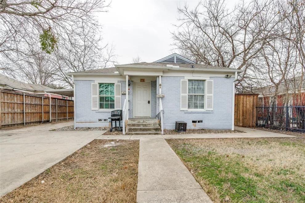 Unit for sale at 7909 Wanebe Drive, Dallas, TX 75235