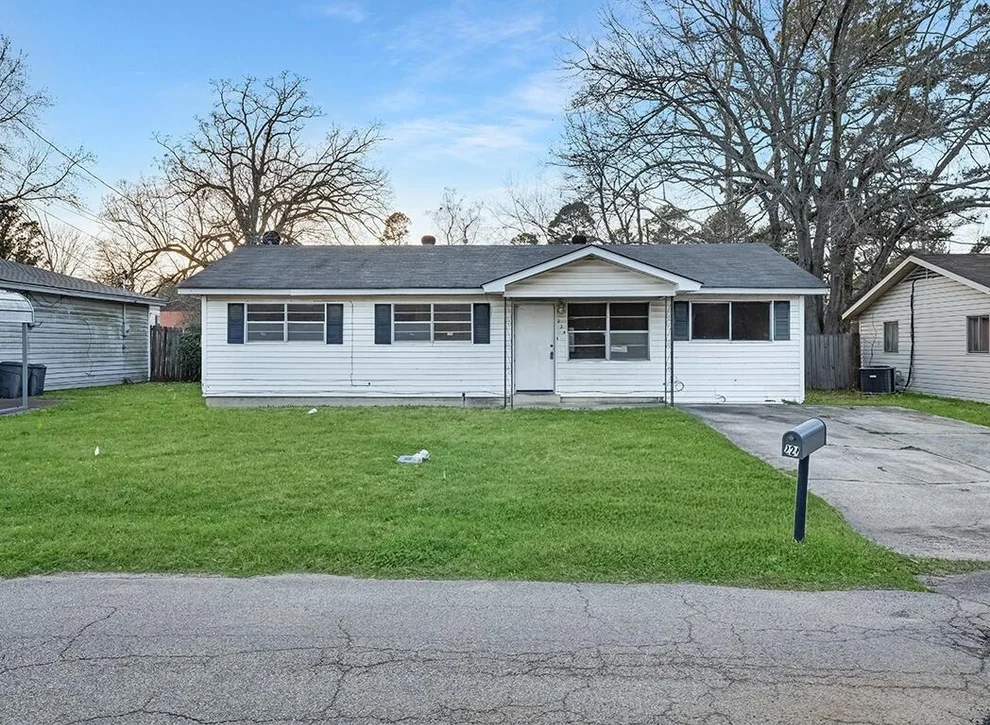 Unit for sale at 224 Shellwood Drive, Wake Village, TX 75501