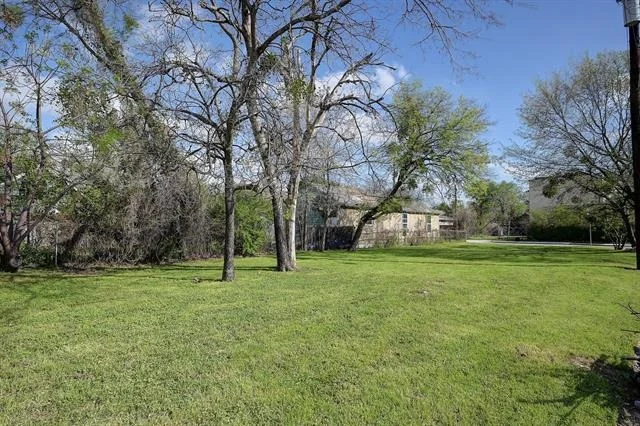 Unit for sale at 1525 Nomas Street, Dallas, TX 75212