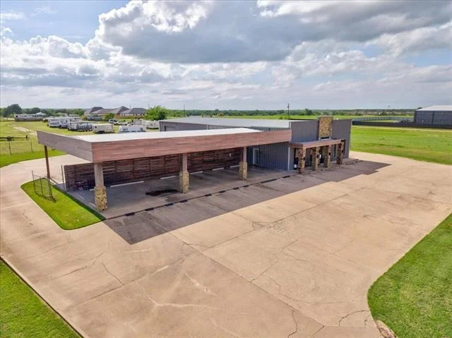 Unit for sale at 1920 S 3rd Street, Mabank, TX 75147