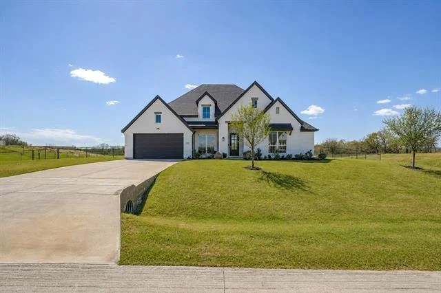 Unit for sale at 121 Rocky Top Ranch Lane, Reno, TX 76020