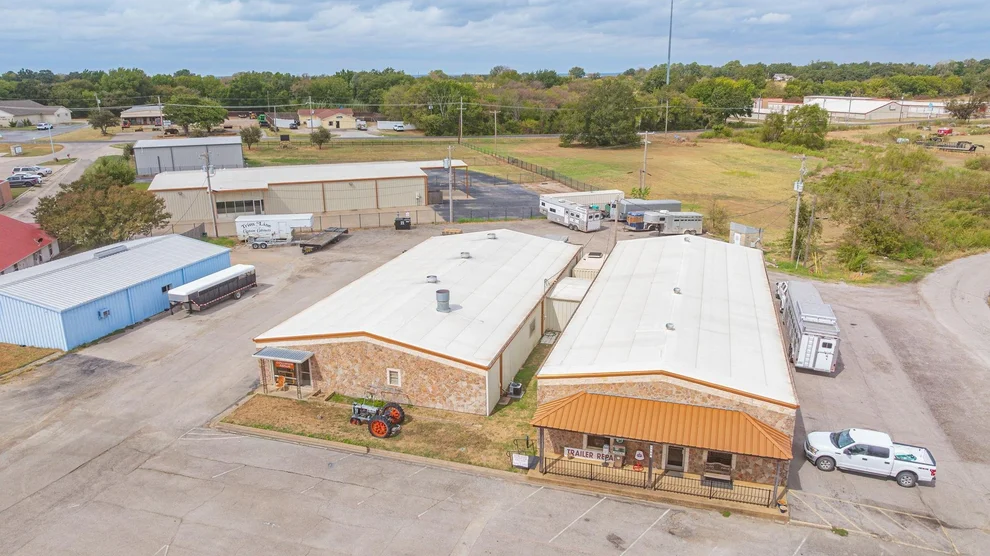 Unit for sale at 1200 S Highway 377, Pilot Point, TX 76258