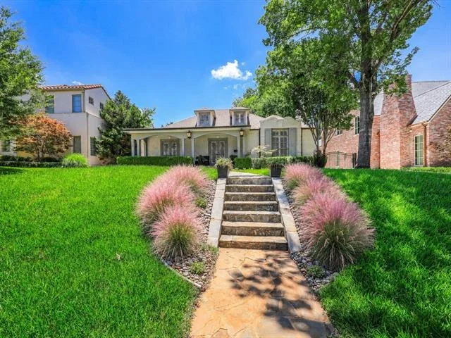 Unit for sale at 3609 Park Hill Drive, Fort Worth, TX 76109