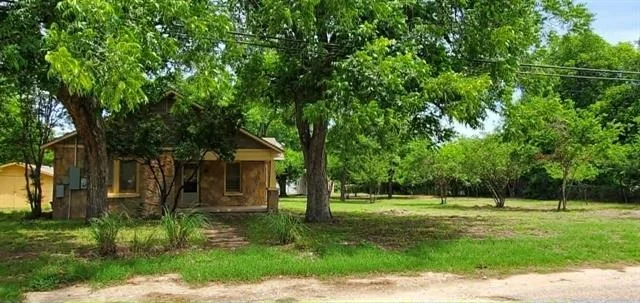 Unit for sale at 418 N 4th Street W, Clyde, TX 79510