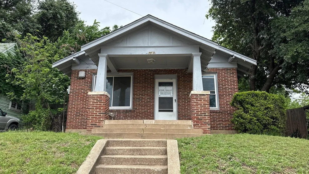 Unit for sale at 2611 Pine Street, Dallas, TX 75215
