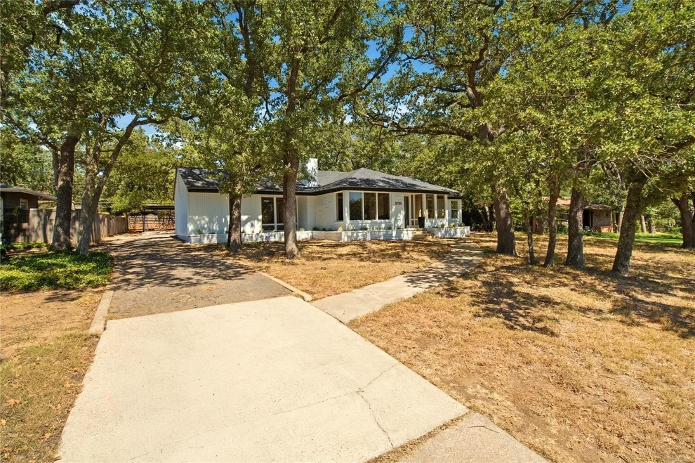Unit for sale at 5725 Jacqueline Road, Fort Worth, TX 76112