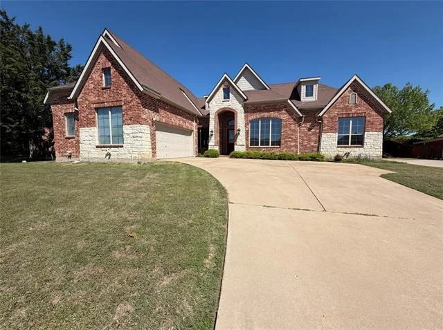 Unit for sale at 210 Billo Court, Weatherford, TX 76087