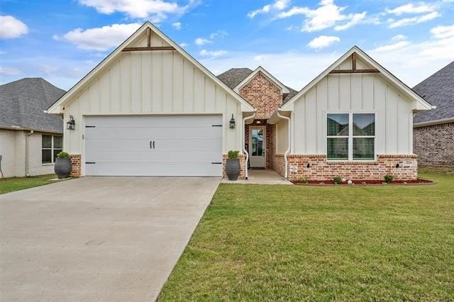 Unit for sale at 224 Kaul, Bullard, TX 75757