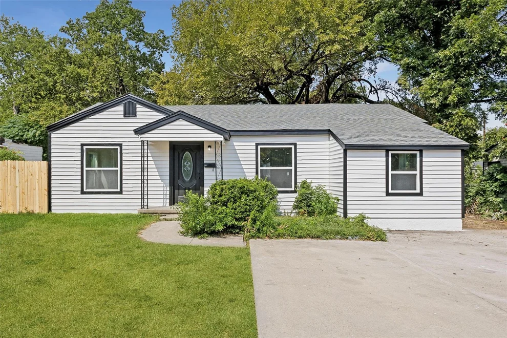 Unit for sale at 2613 Saturn Road, Garland, TX 75041