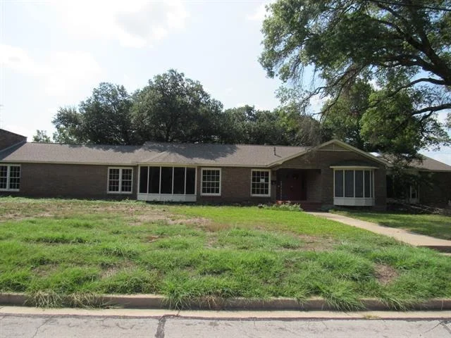 Unit for sale at 3300 Oakridge Lane, Waco, TX 76708