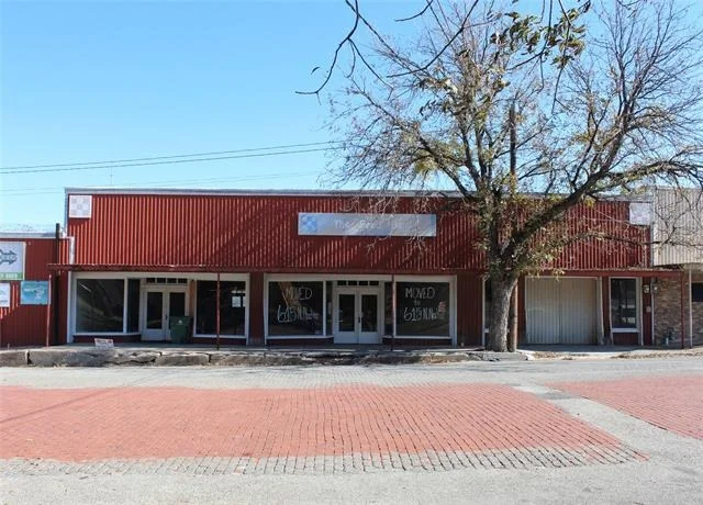 Unit for sale at 106 East Street, Coleman, TX 76834