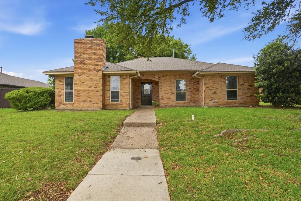 Unit for sale at 2607 Harbinger Lane, Dallas, TX 75287