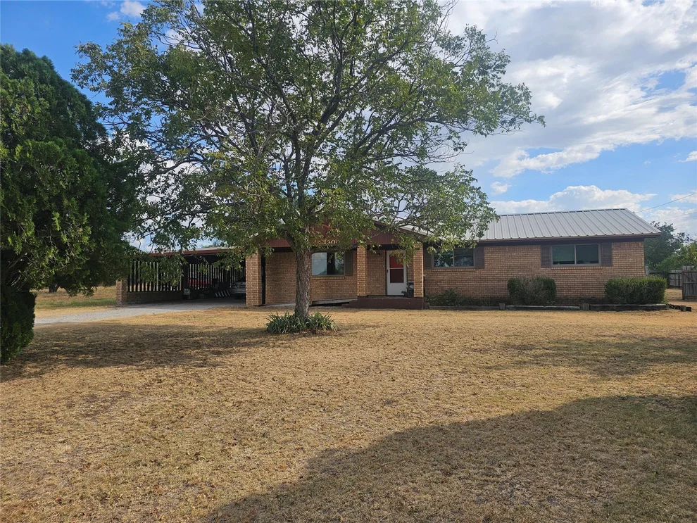Unit for sale at 1300 Bailey Street, Coleman, TX 76834
