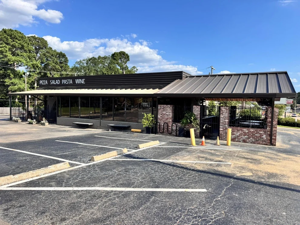 Unit for sale at 6301 Line Avenue, Shreveport, LA 71106