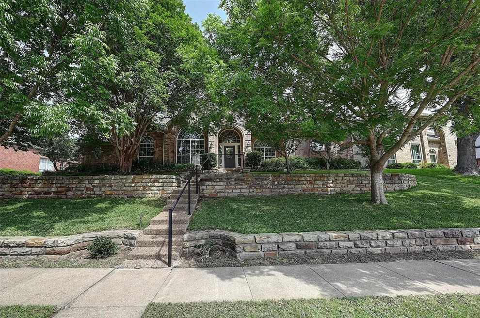 Unit for sale at 6608 Barclay Lane, Garland, TX 75044